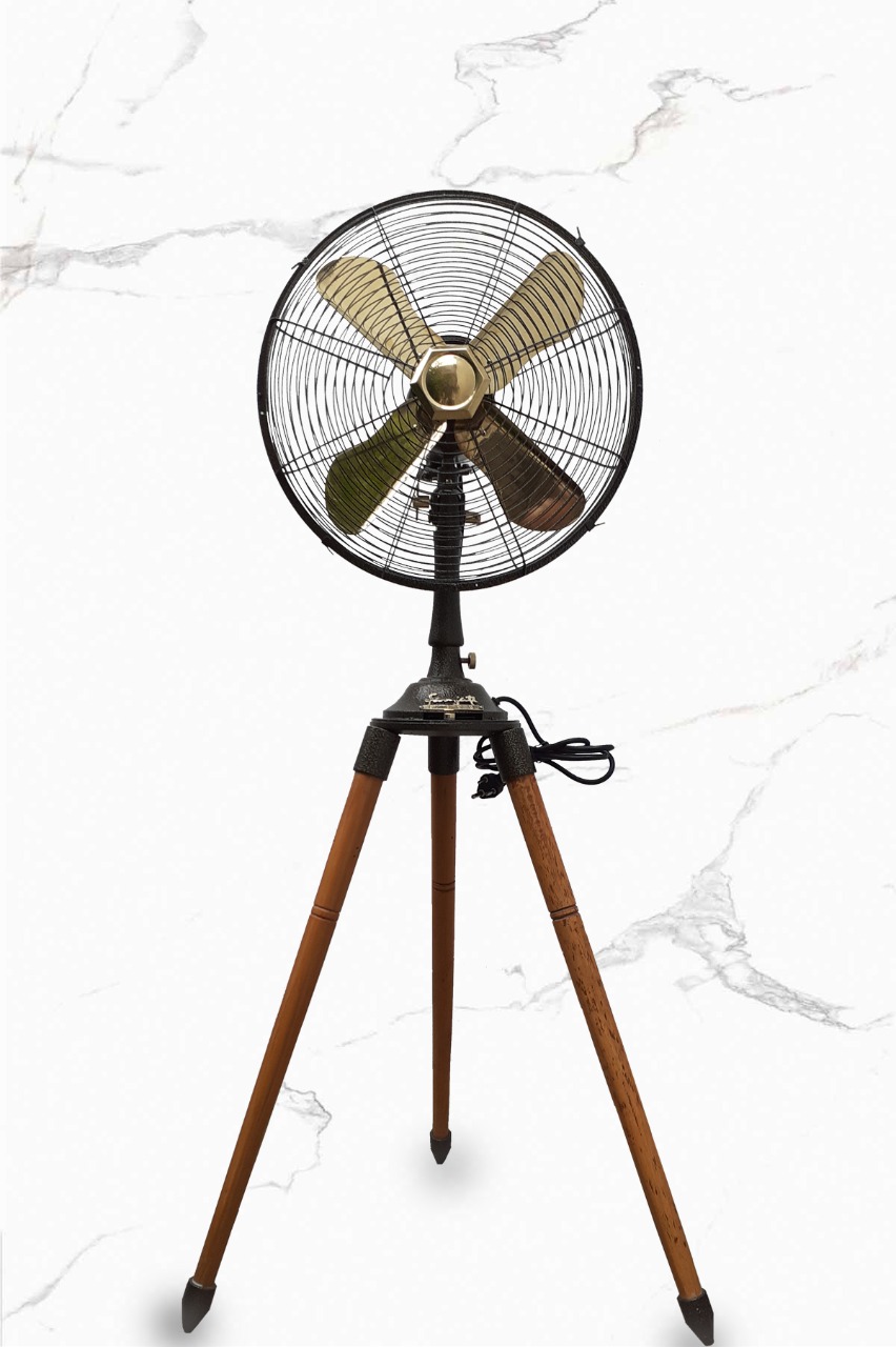 Tripod Pedestal